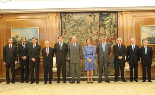 Los Reyes junto a los presidentes del Gobierno, del Congreso, del Tribunal Constitucional, del Tribunal Supremo y del Consejo General del Poder Judial